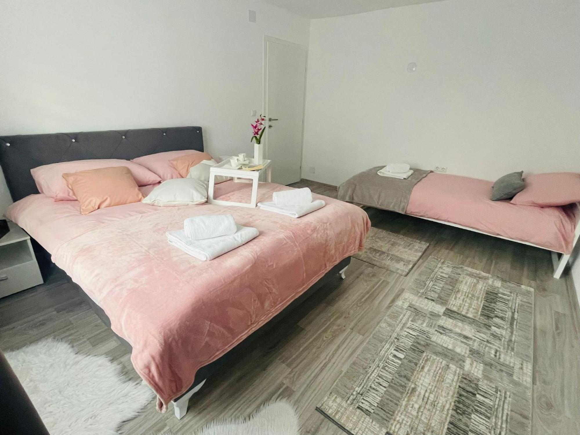 Apartment Zara Bihać Extérieur photo