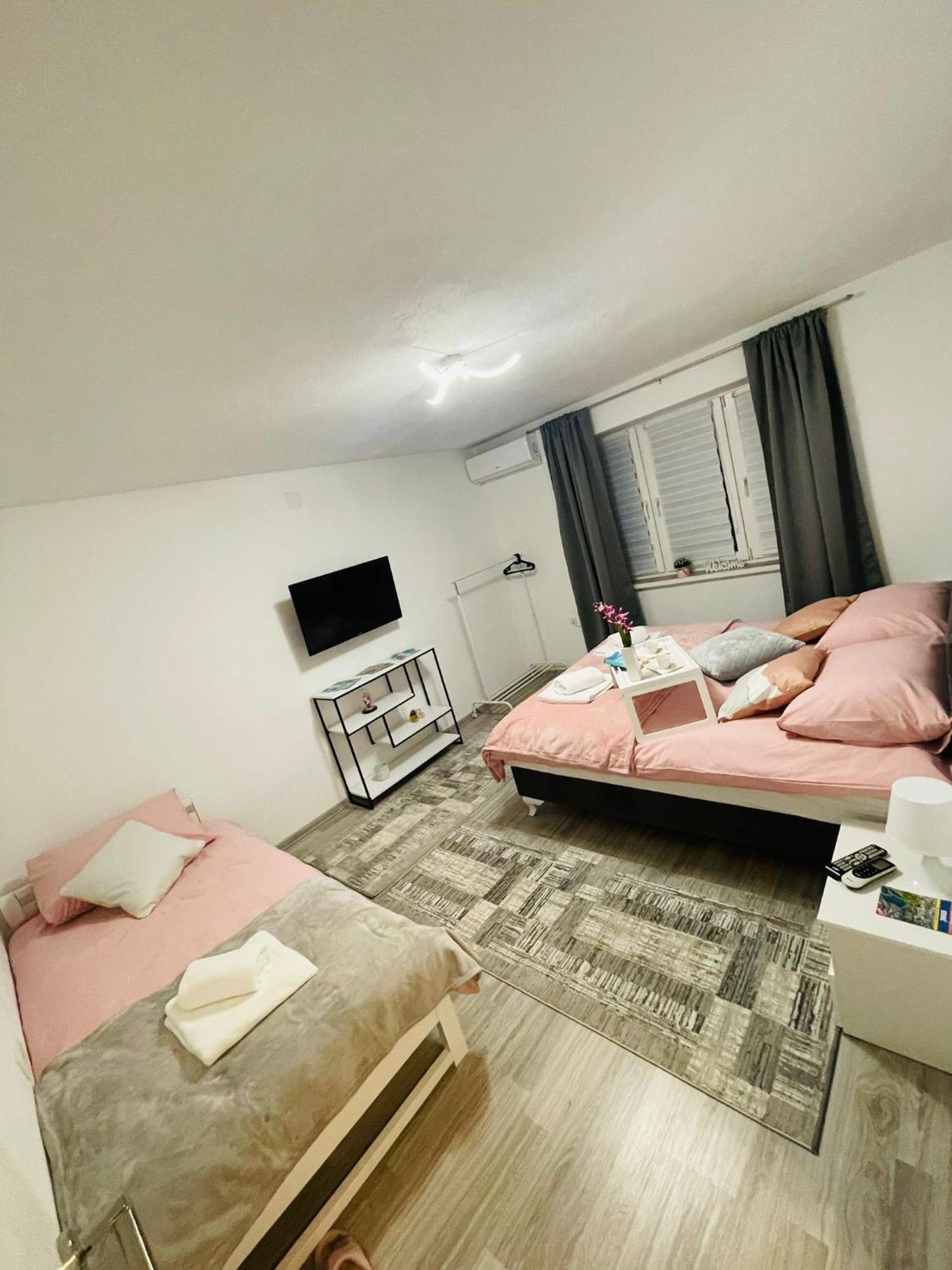 Apartment Zara Bihać Extérieur photo