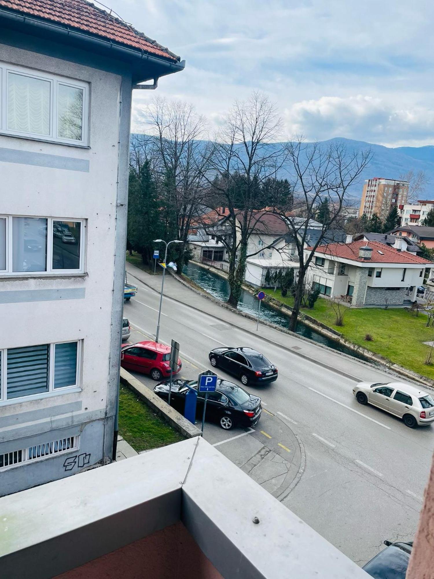 Apartment Zara Bihać Extérieur photo